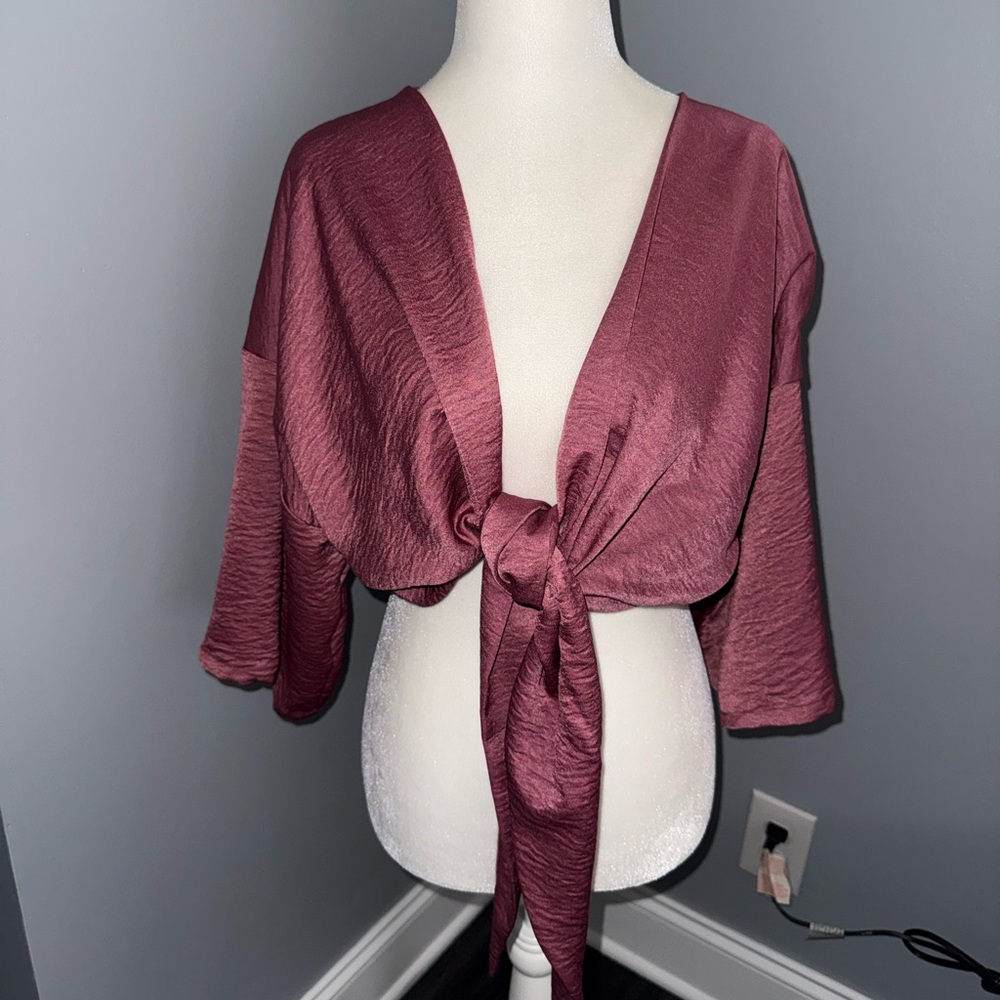 VICI Front Tie cropped blouse size small